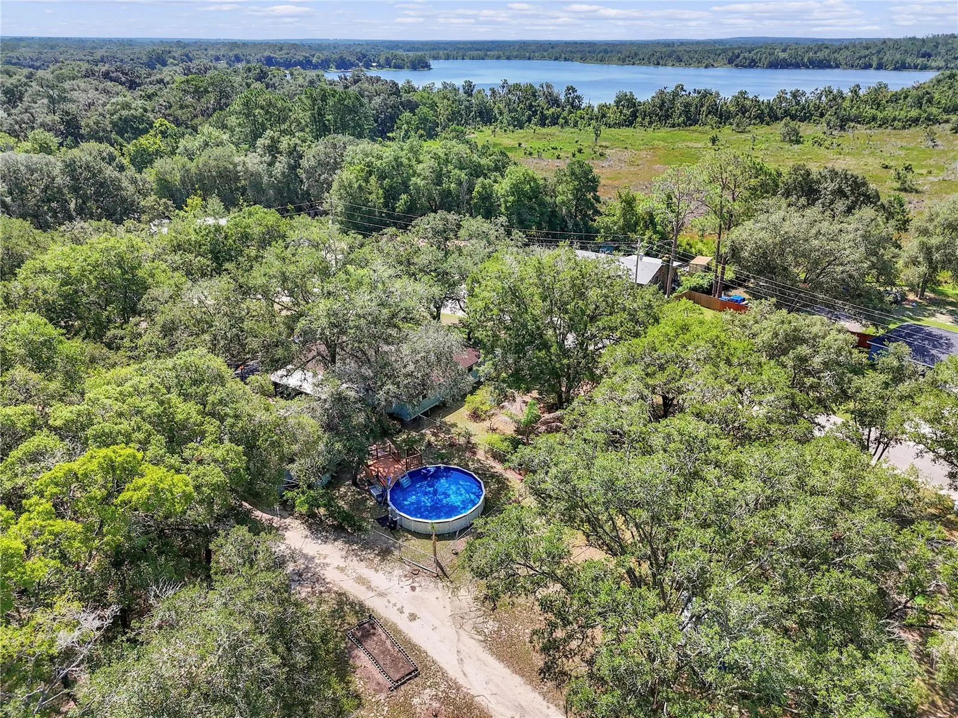16365 SE 17th Street Ocklawaha FL 32179