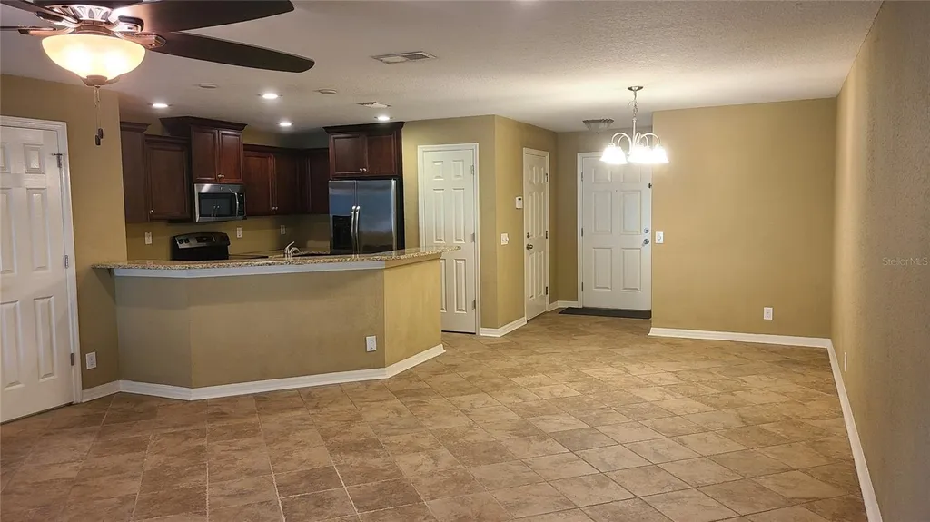 2914 Royal Tuscan Lane Valrico FL 33594