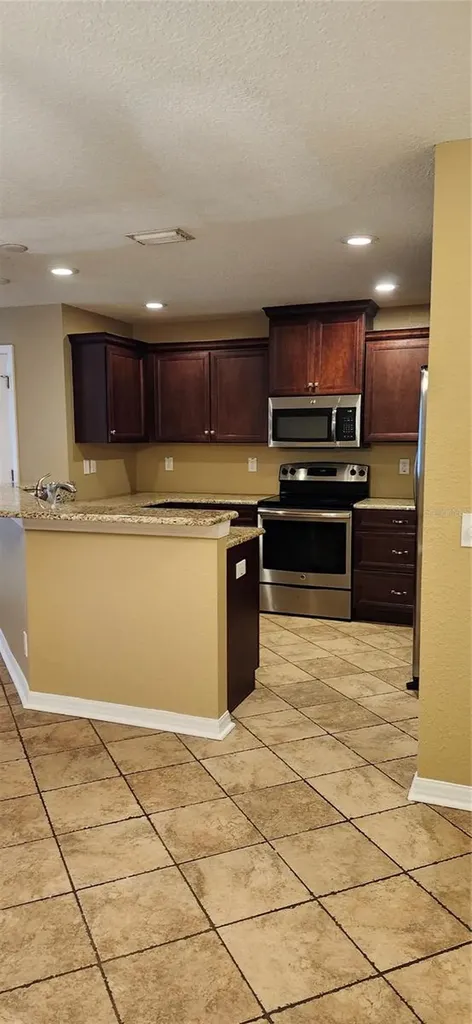 2914 Royal Tuscan Lane Valrico FL 33594