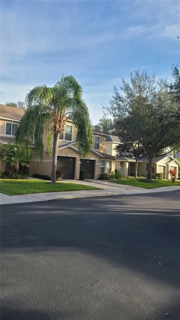 2914 Royal Tuscan Lane Valrico FL 33594