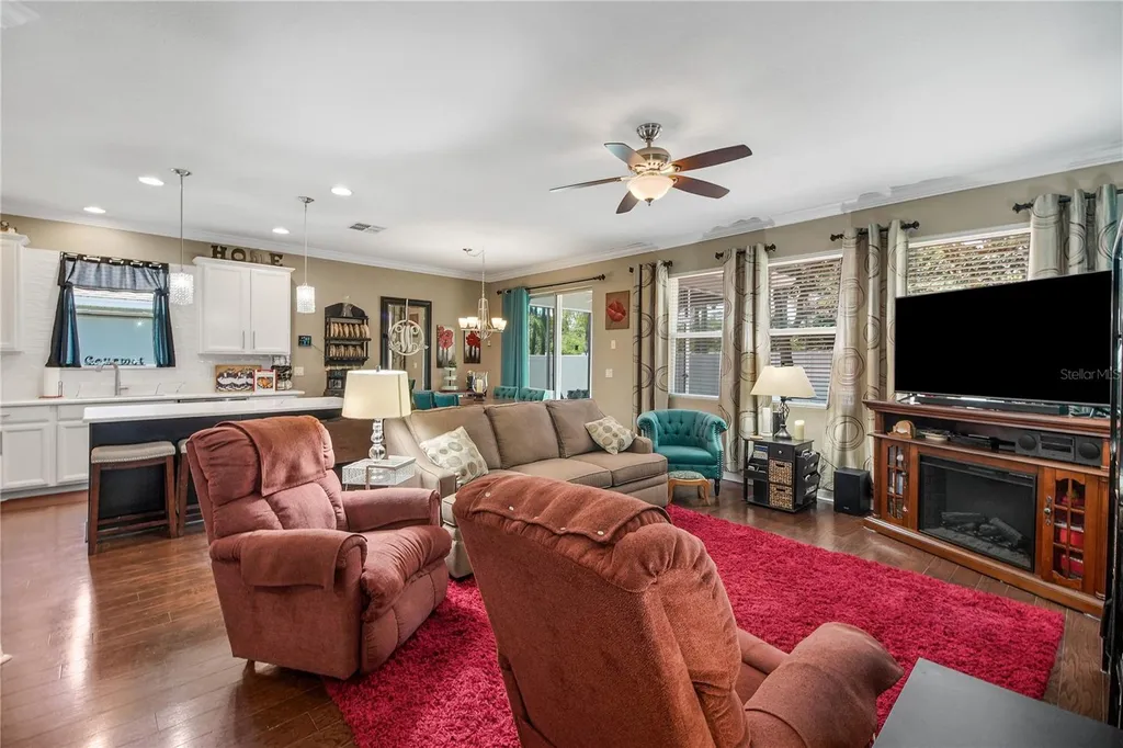 2580 Plumadore Drive Grand Island FL 32735