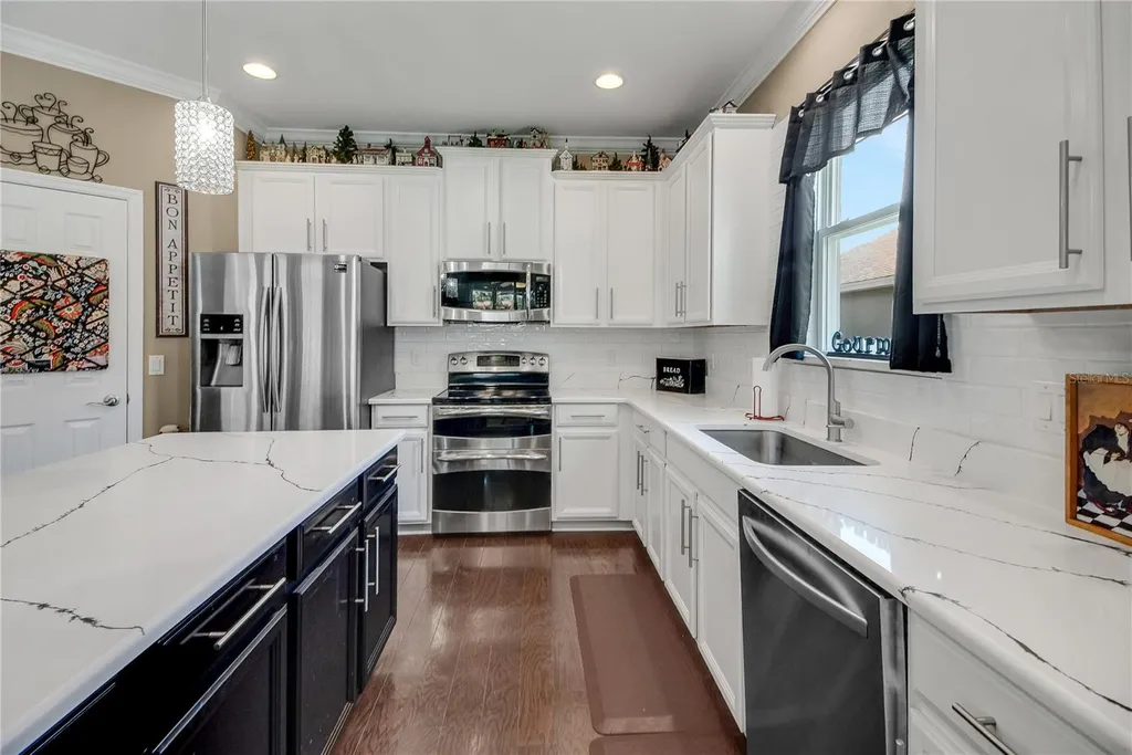 2580 Plumadore Drive Grand Island FL 32735