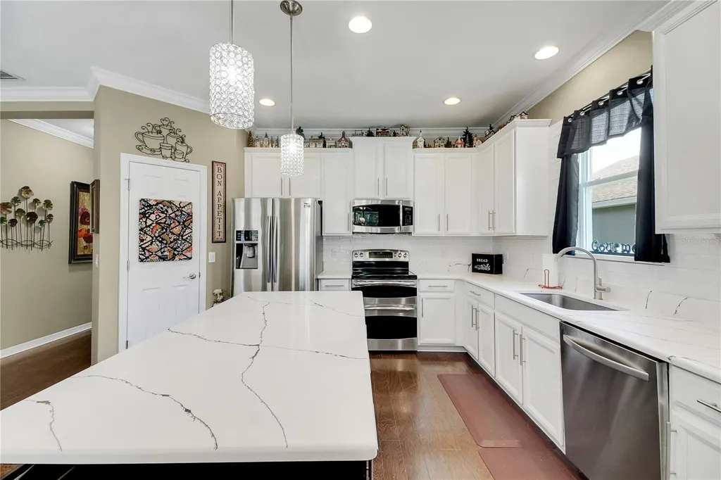 2580 Plumadore Drive Grand Island FL 32735