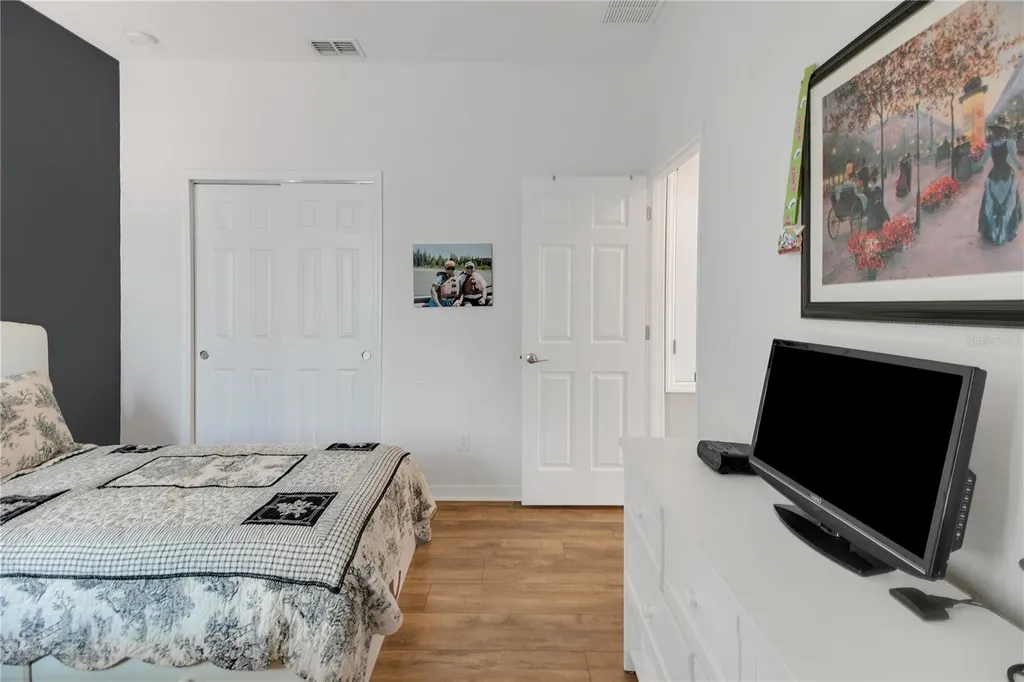 2580 Plumadore Drive Grand Island FL 32735