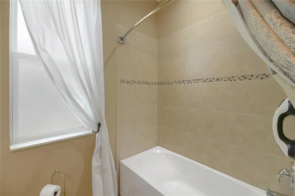 2580 Plumadore Drive Grand Island FL 32735