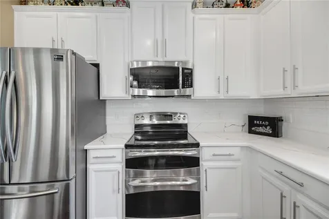 2580 Plumadore Drive Grand Island FL 32735