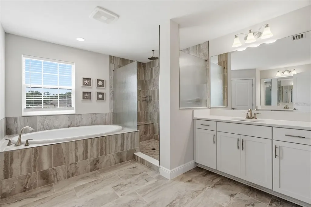12970 Steed Trace Loop Lithia FL 33547