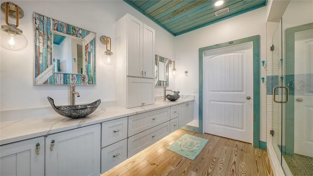 180 Horseshoe Loop Road Terra Ceia FL 34250