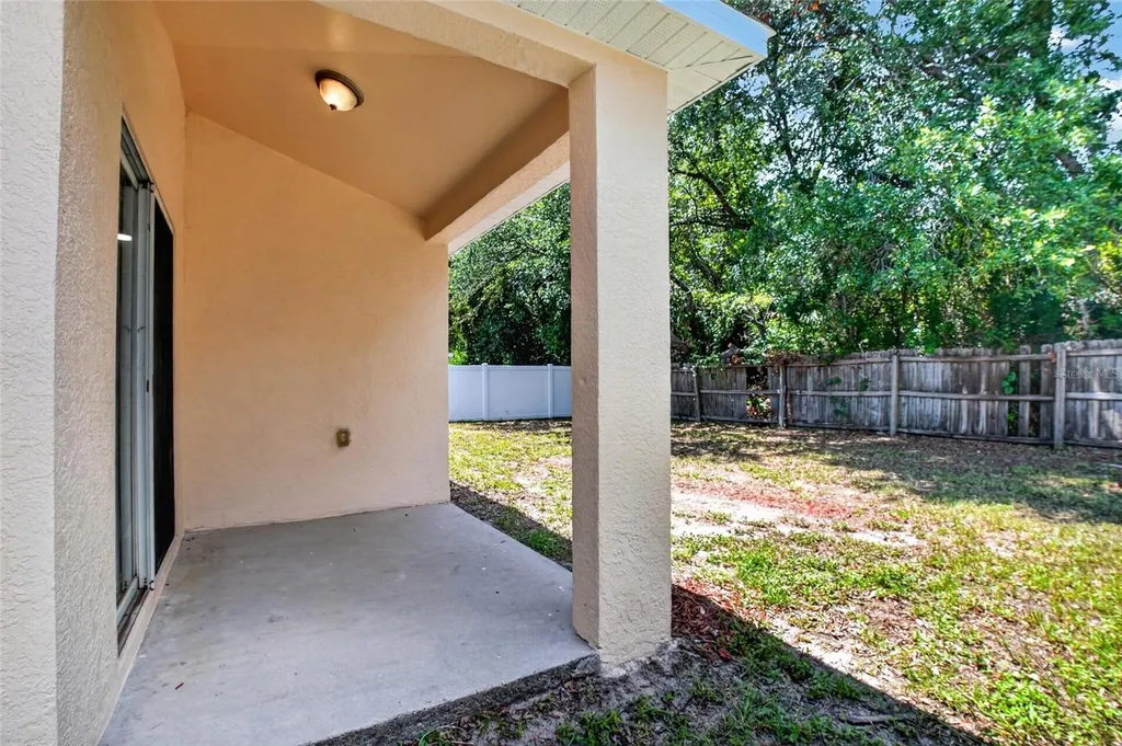 8536 Canterbury Lake Boulevard Tampa FL 33619