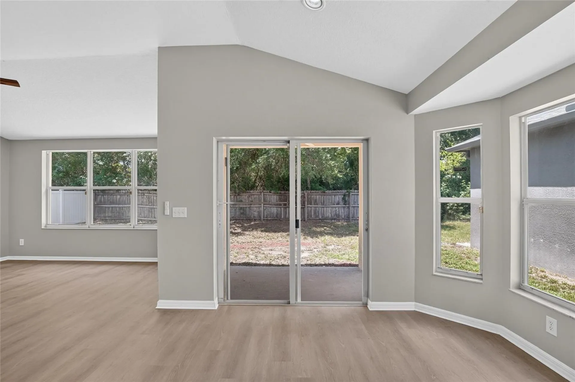8536 Canterbury Lake Boulevard Tampa FL 33619