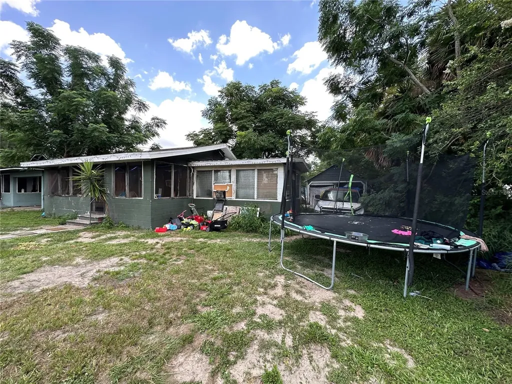 1105 NE 1st Street Mulberry FL 33860