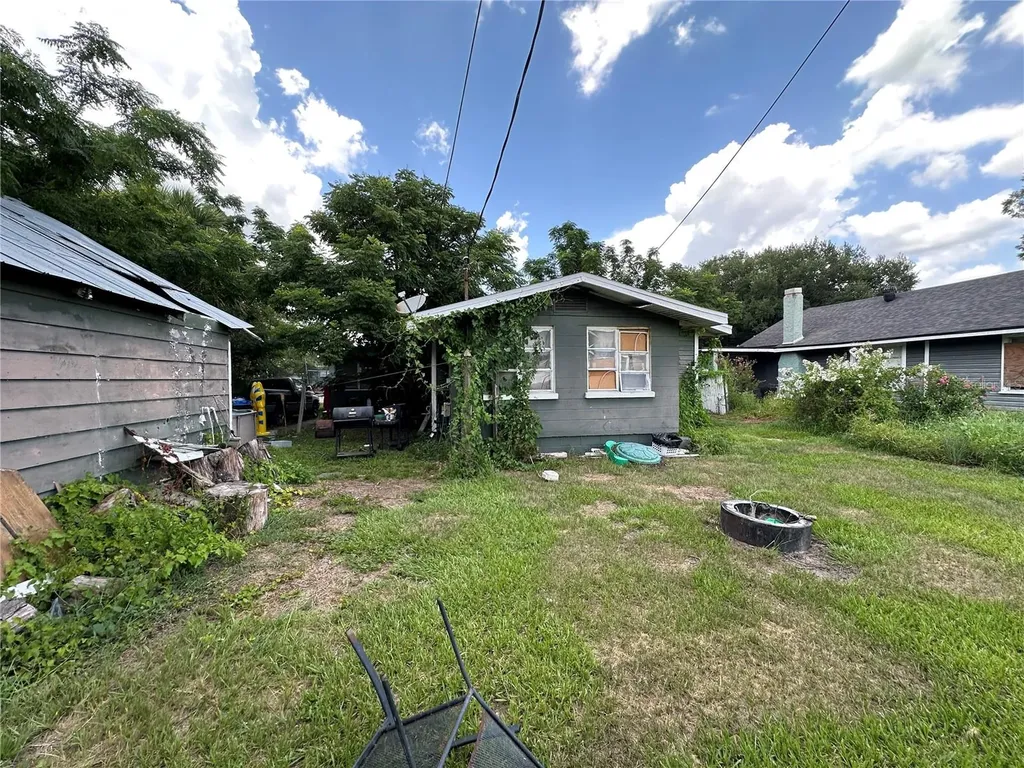 1105 NE 1st Street Mulberry FL 33860