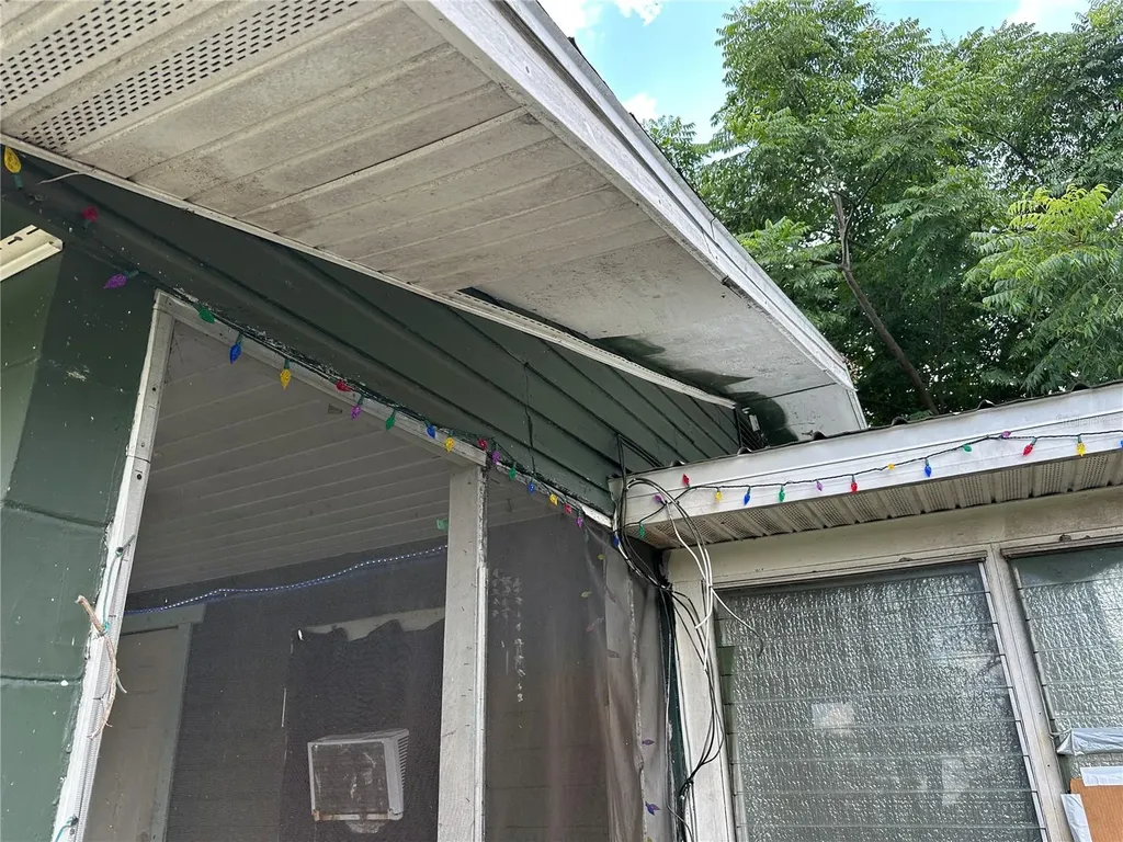 1105 NE 1st Street Mulberry FL 33860