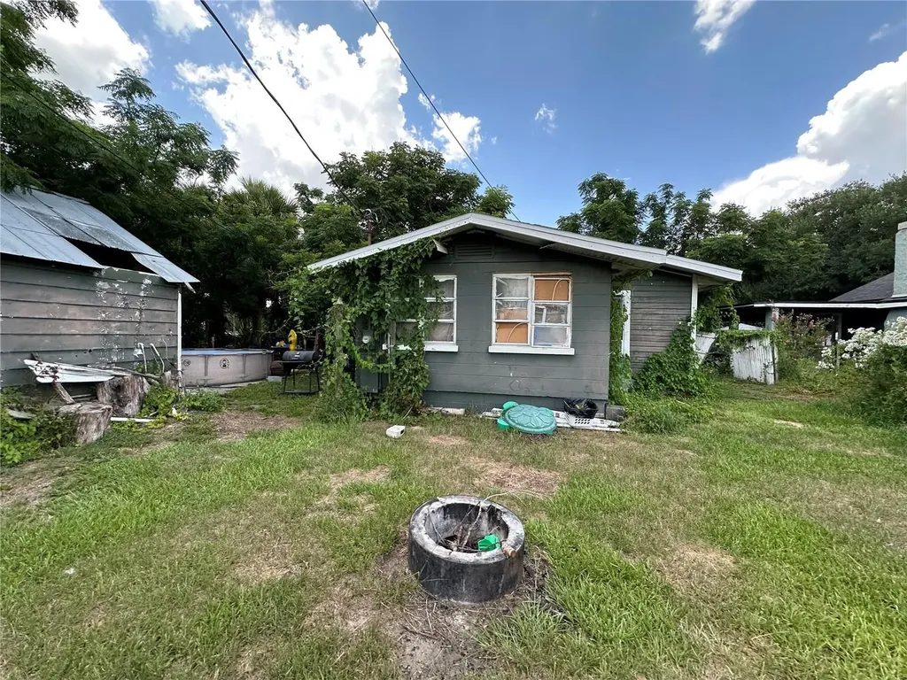1105 NE 1st Street Mulberry FL 33860