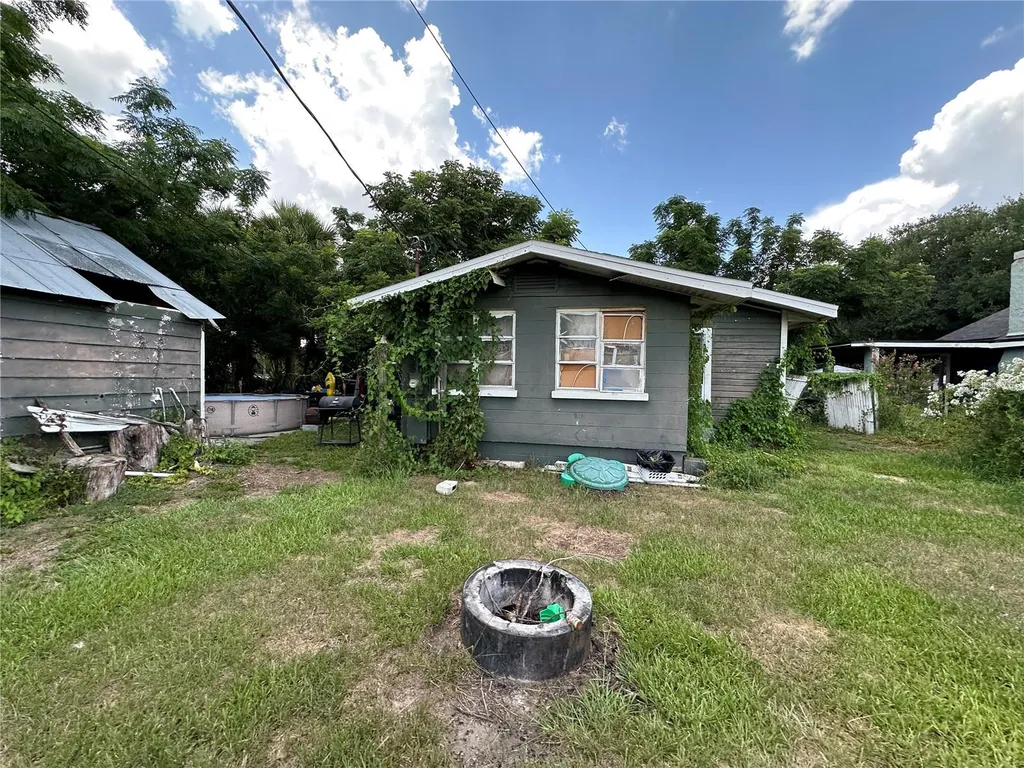 1105 NE 1st Street Mulberry FL 33860