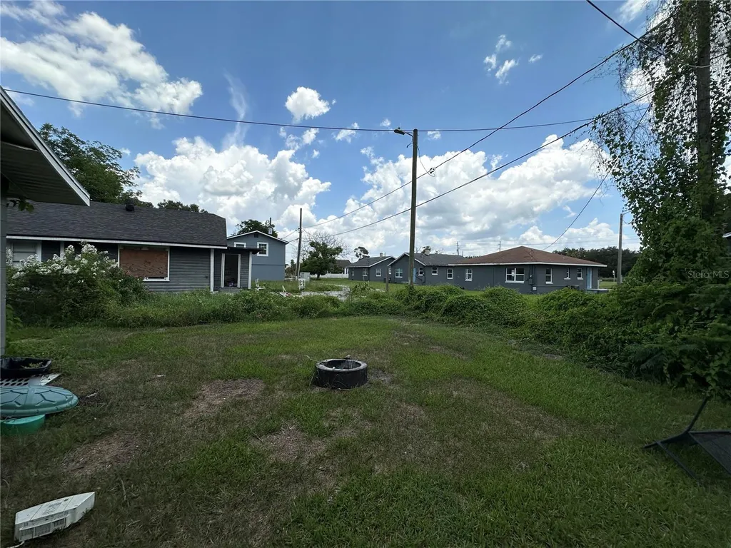 1105 NE 1st Street Mulberry FL 33860
