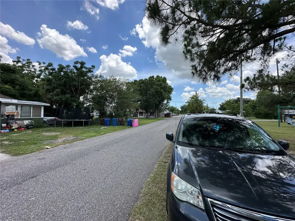1105 NE 1st Street Mulberry FL 33860