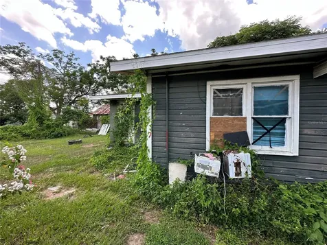 1105 NE 1st Street Mulberry FL 33860