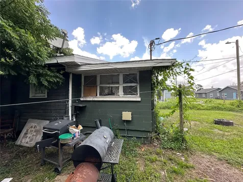 1105 NE 1st Street Mulberry FL 33860