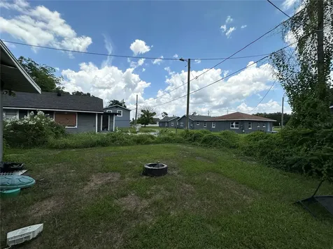 1105 NE 1st Street Mulberry FL 33860