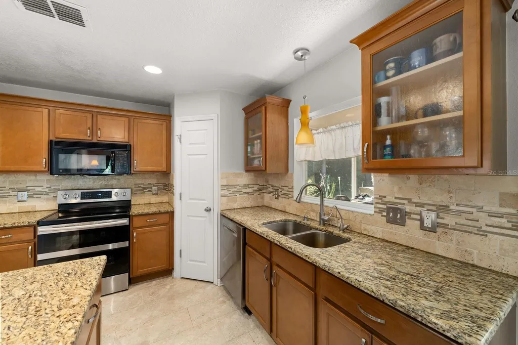 7651 Lake Andrea Circle Mount Dora FL 32757