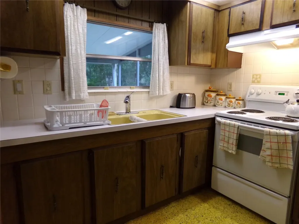 12199 SW 44th Drive Webster FL 33597