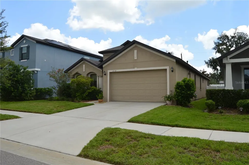 1214 Florablu Drive Seffner FL 33584