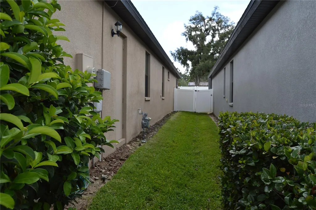 1214 Florablu Drive Seffner FL 33584