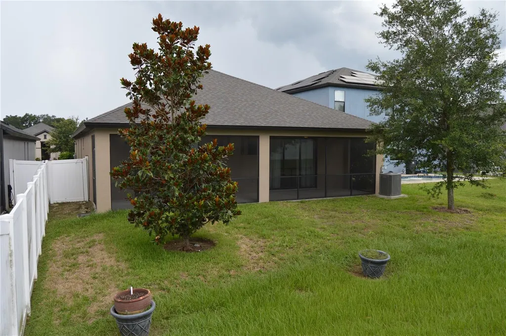 1214 Florablu Drive Seffner FL 33584