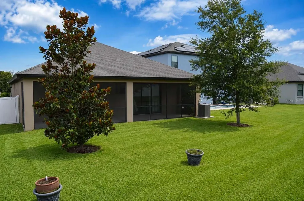 1214 Florablu Drive Seffner FL 33584