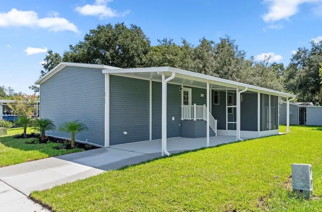 25124 Huckleberry Way Astatula FL 34705