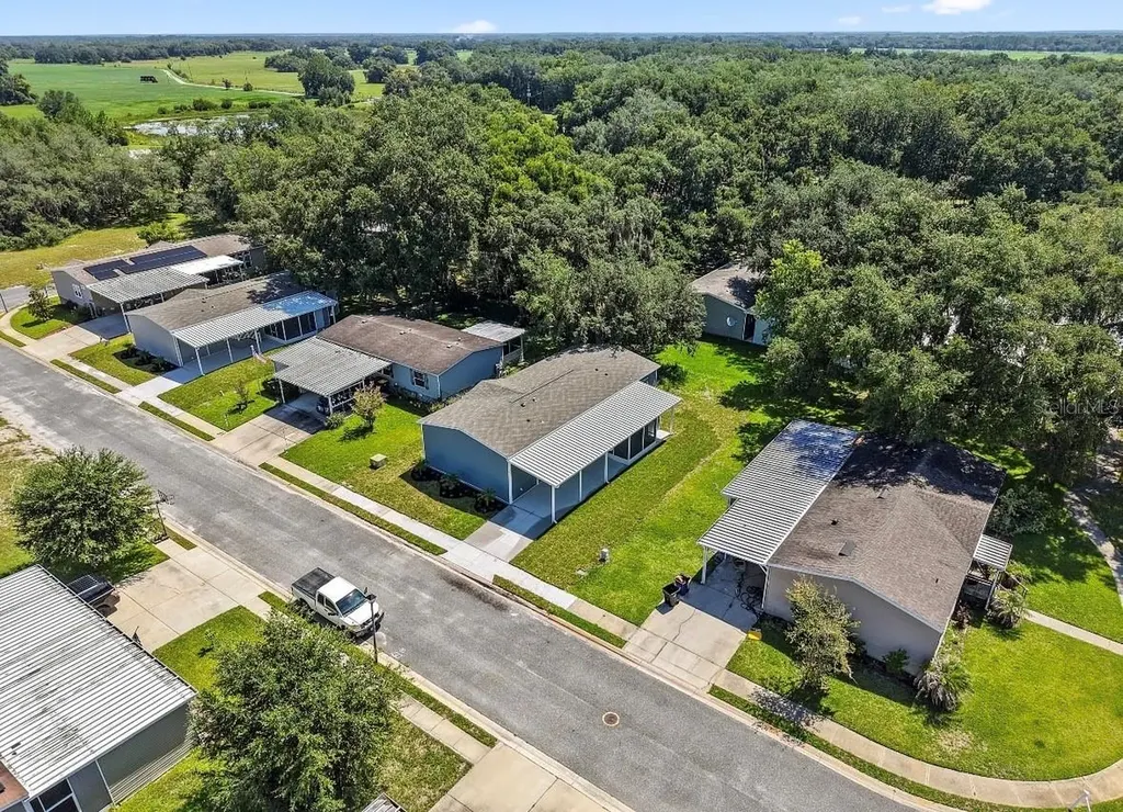 25124 Huckleberry Way Astatula FL 34705
