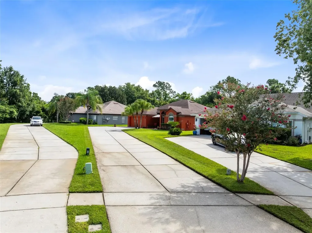 949 Rosinia Court Orlando FL 32828