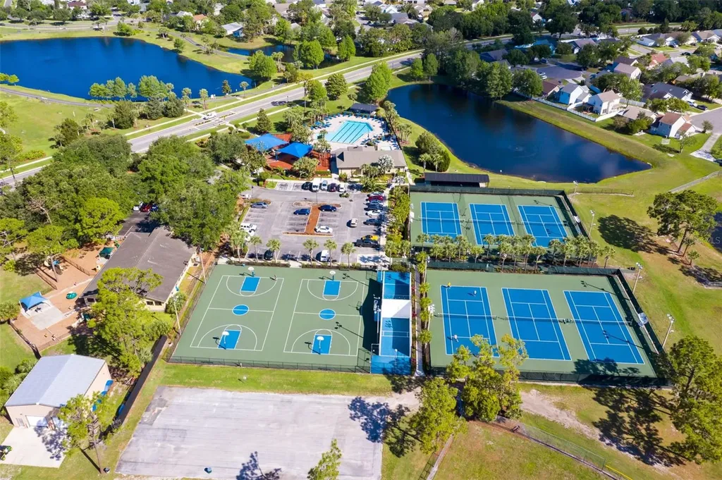 949 Rosinia Court Orlando FL 32828