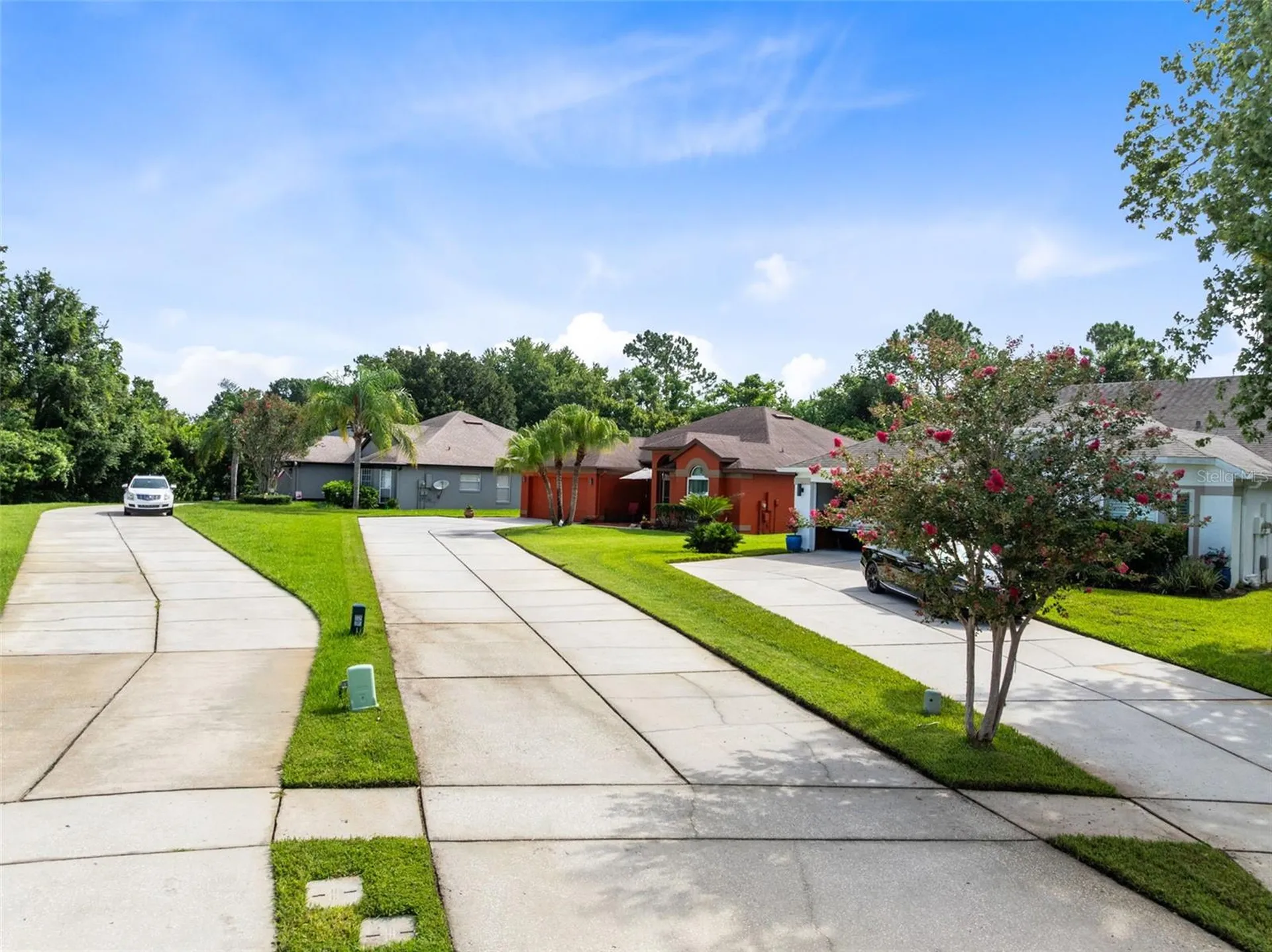949 Rosinia Court Orlando FL 32828