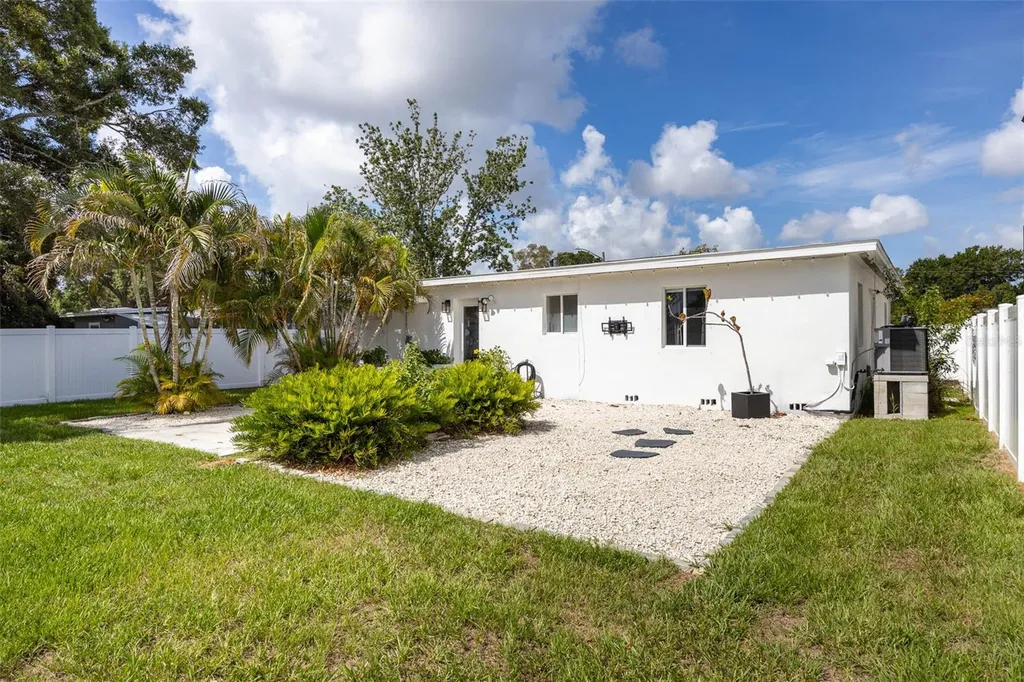 5931 Mangrove Street N St Petersburg FL 33703