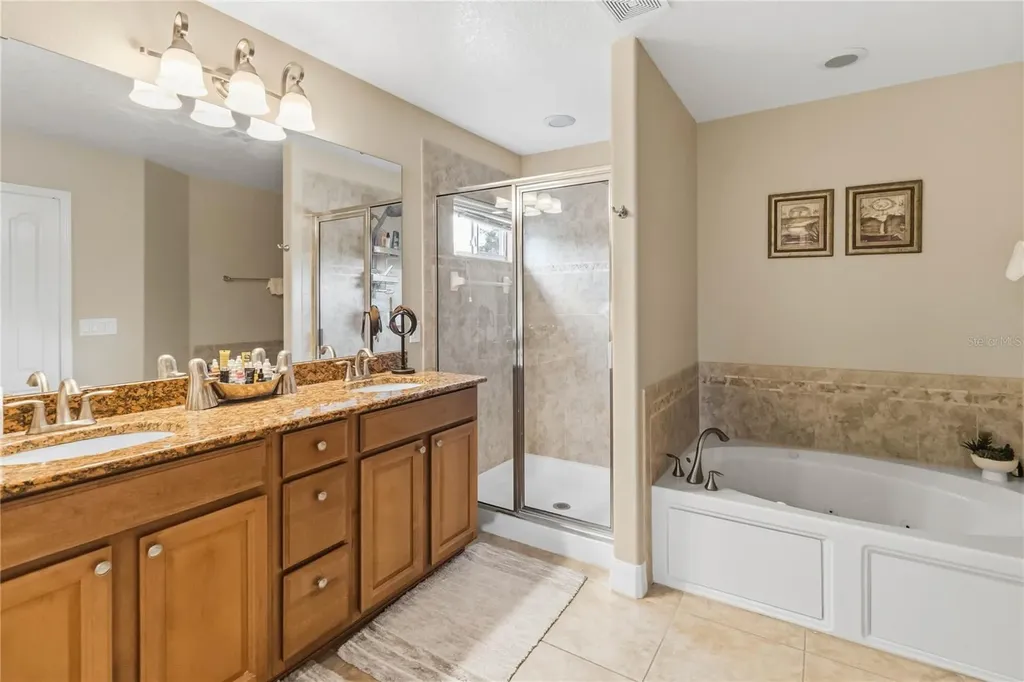 880 Suffolk Place Davenport FL 33896