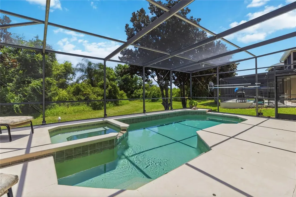 880 Suffolk Place Davenport FL 33896