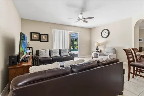 880 Suffolk Place Davenport FL 33896