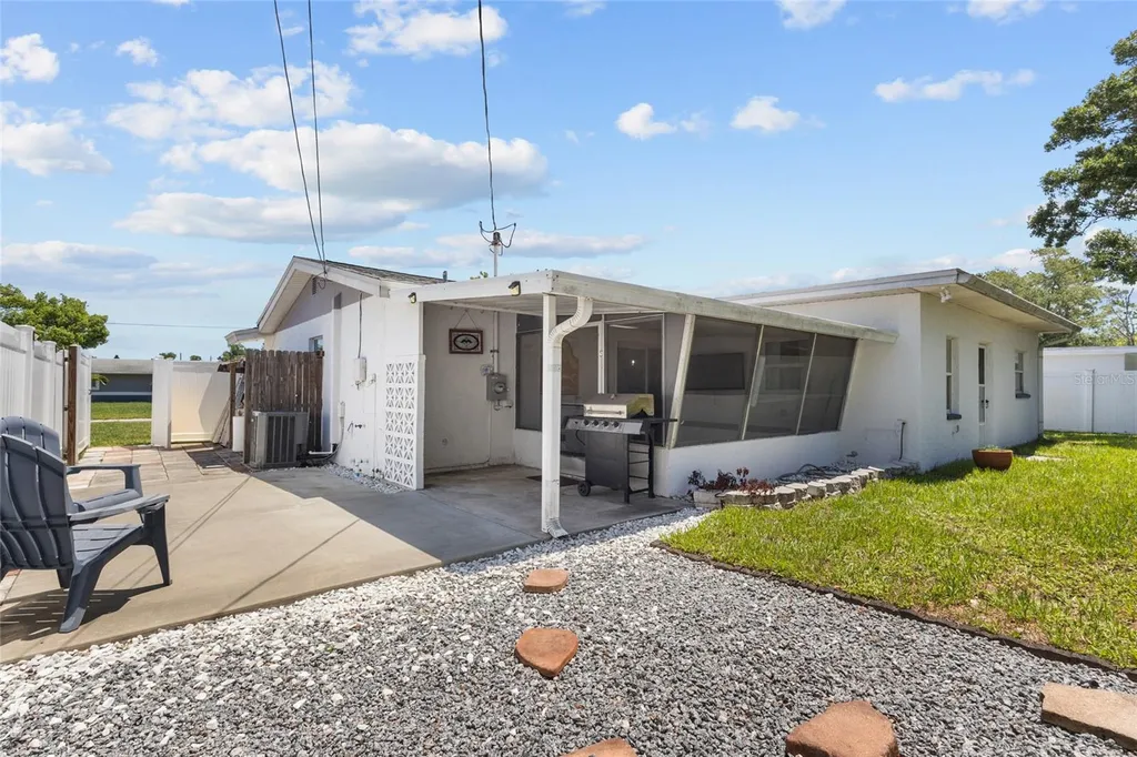 11916 85th Terrace Seminole FL 33772