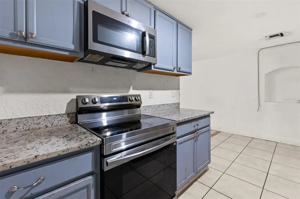 2617 S Laurel Avenue Sanford FL 32773