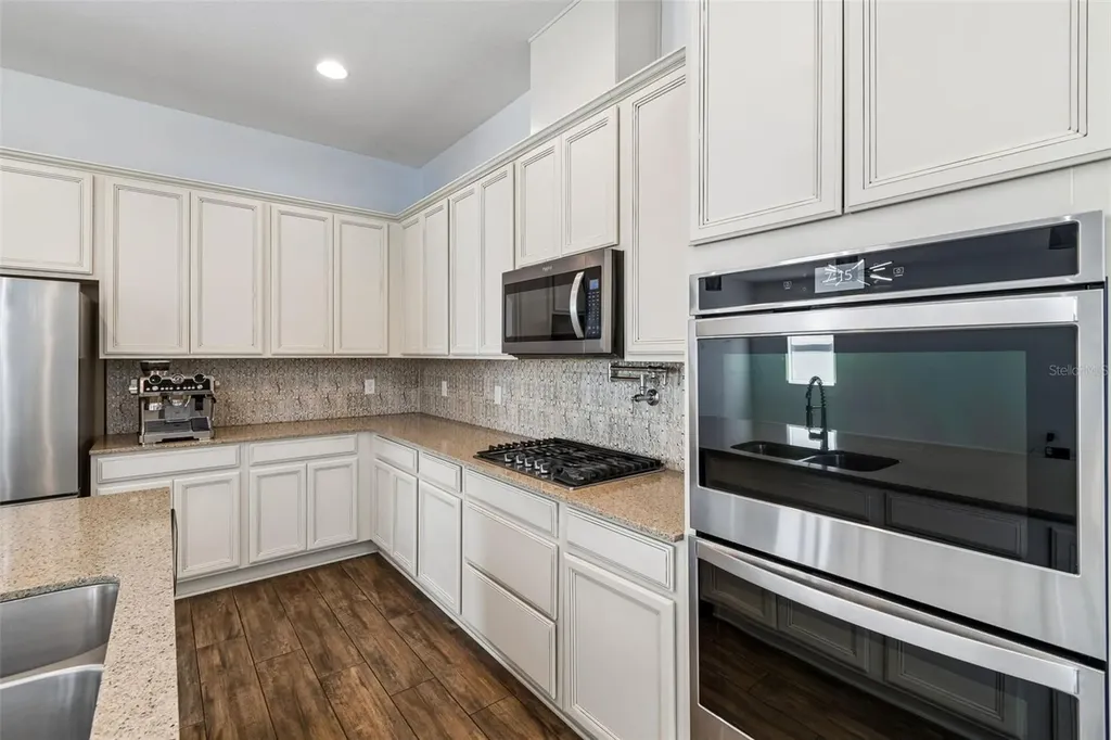 803 Winterside Drive Apollo Beach FL 33572