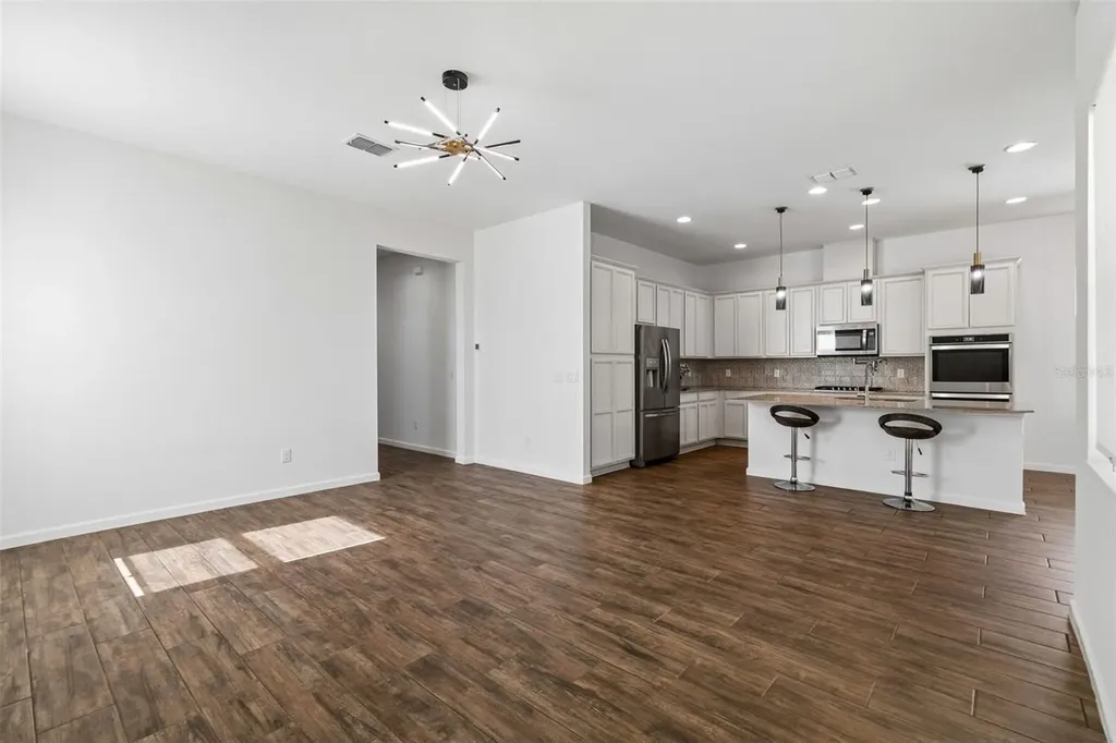 803 Winterside Drive Apollo Beach FL 33572
