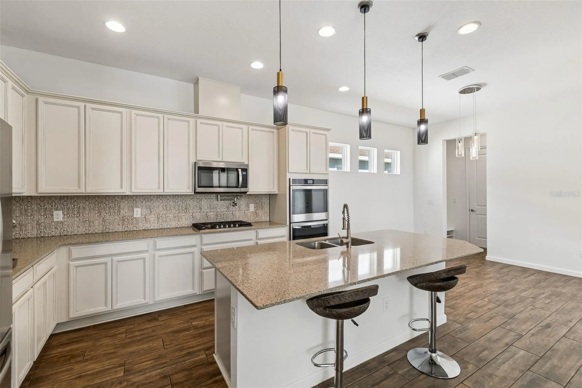 803 Winterside Drive Apollo Beach FL 33572