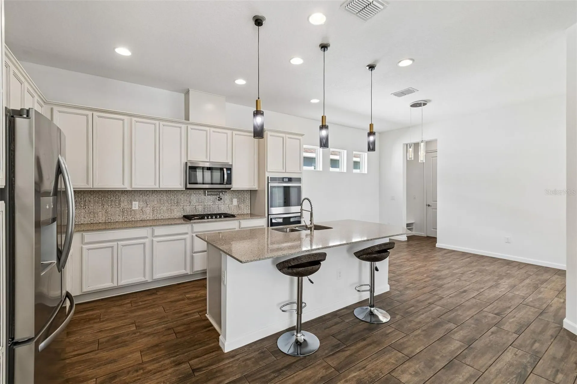 803 Winterside Drive Apollo Beach FL 33572