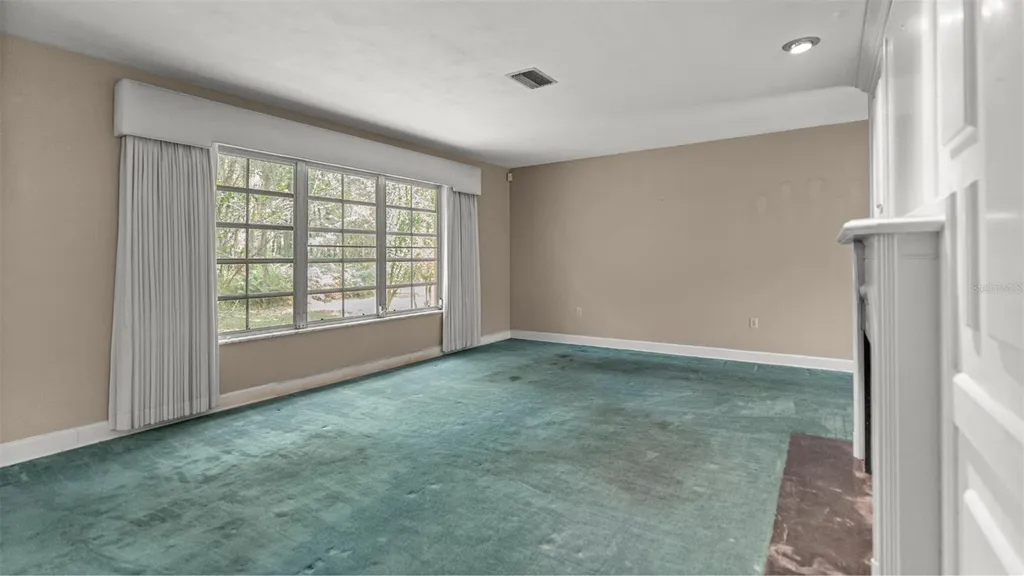 1237 Cardinal Lane Deland FL 32720