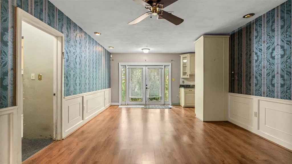 1237 Cardinal Lane Deland FL 32720