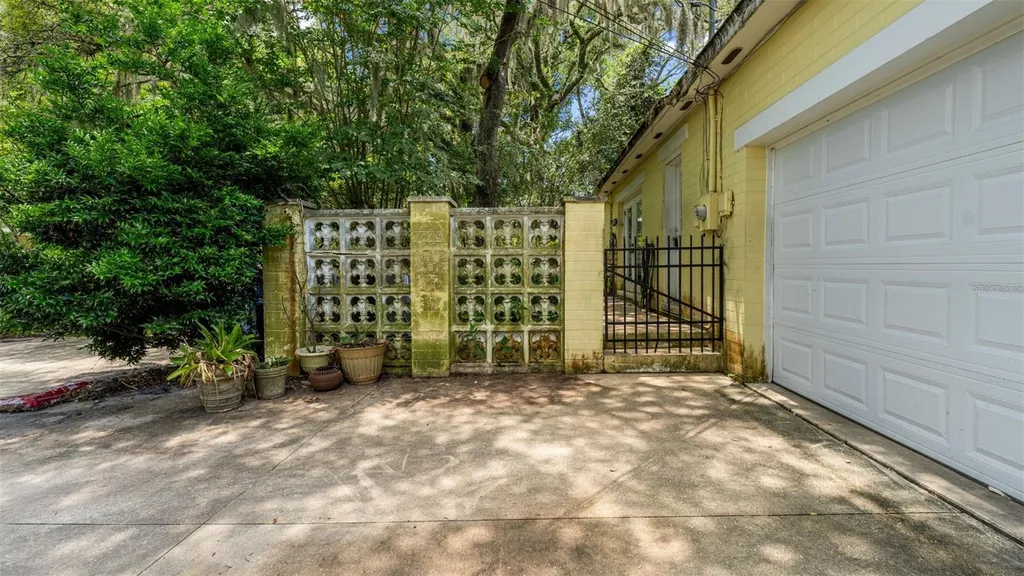 1237 Cardinal Lane Deland FL 32720