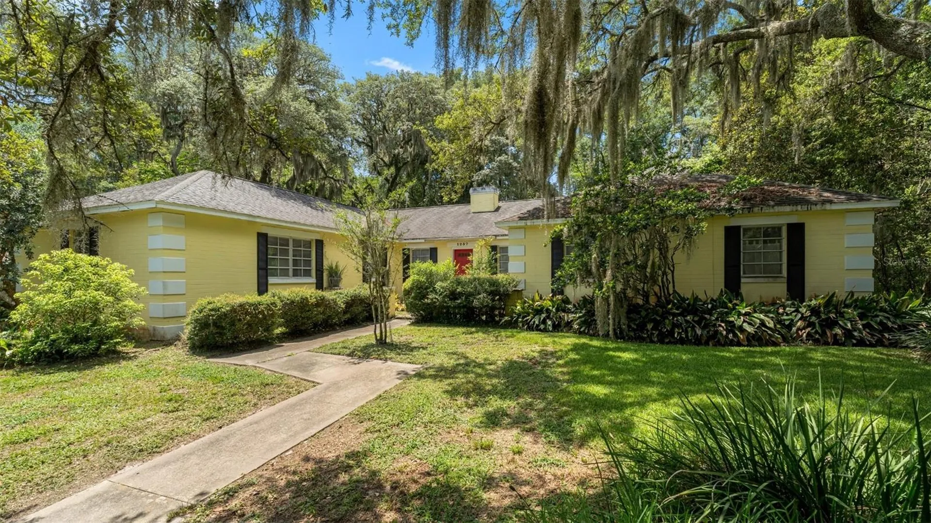 1237 Cardinal Lane Deland FL 32720