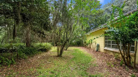 1237 Cardinal Lane Deland FL 32720